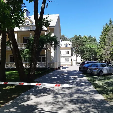 Poilsio Butas Prie Parko Maison d'hôtes Palanga